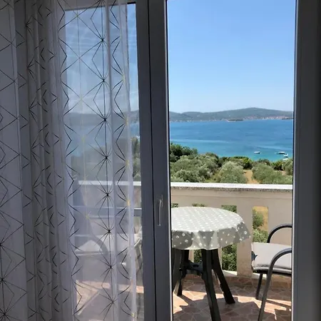 Delfini * Sveti Filip i Jakov