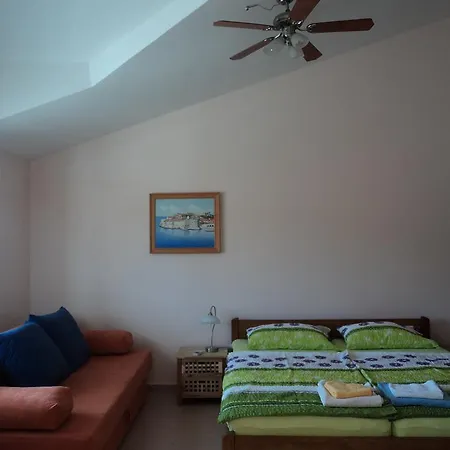 Delfini Apartament