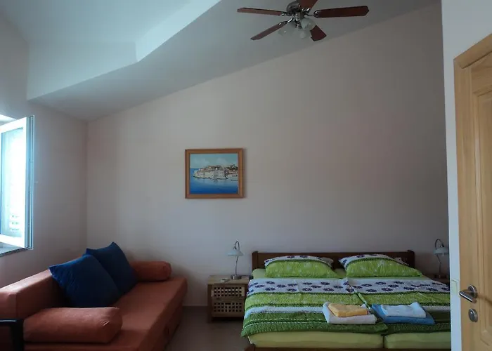 Delfini アパート