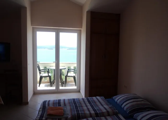 アパート Delfini *