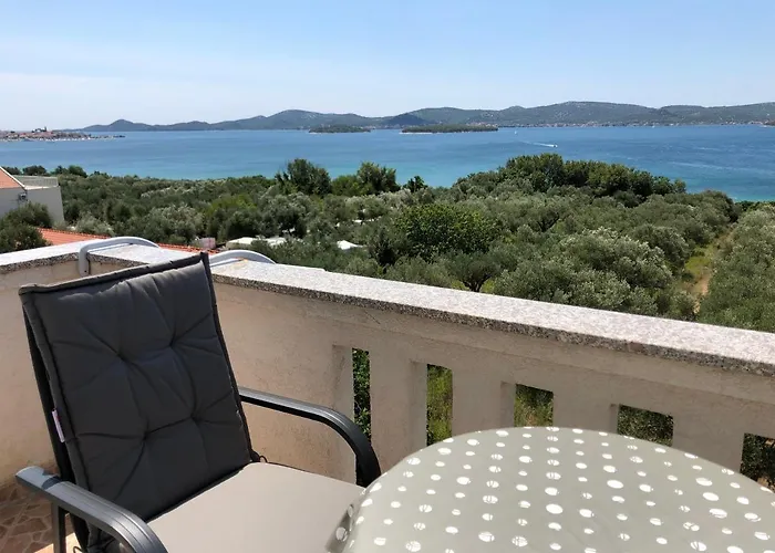 Apartment Delfini *